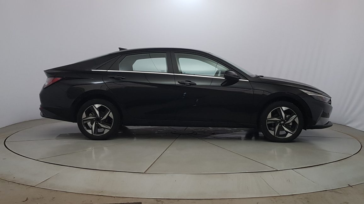 Hyundai Elantra 1.6 Executive GD1G860 w abonamencie dla firm