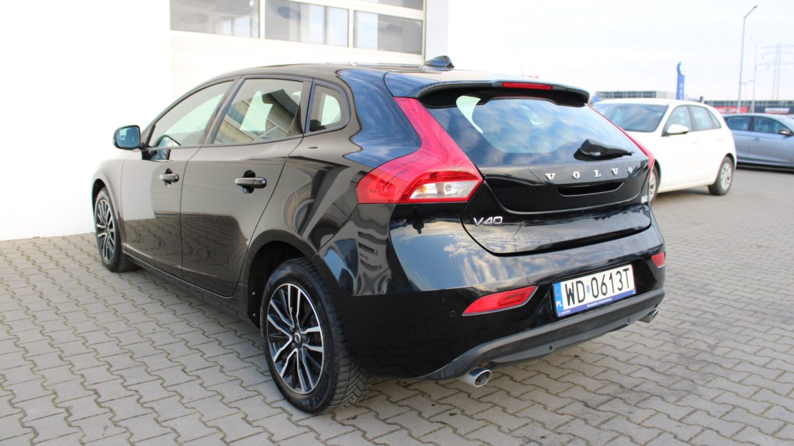 Volvo V40 D2 Drive-E SCR Momentum WD0613T w zakupie za gotówkę