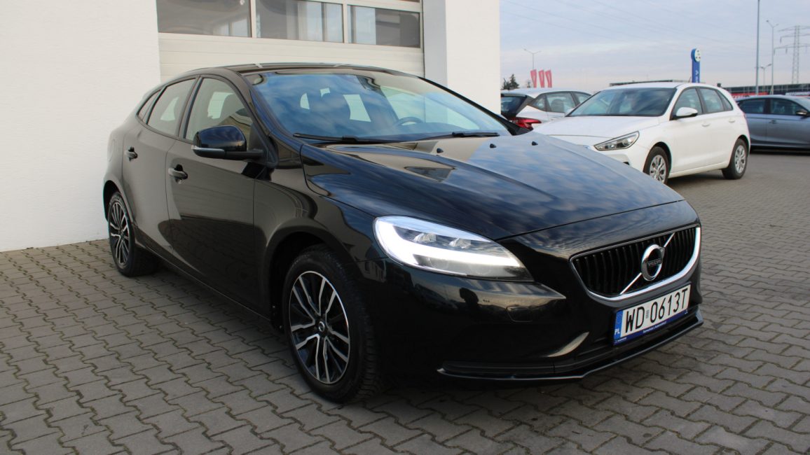 Volvo V40 D2 Drive-E SCR Momentum WD0613T w leasingu dla firm