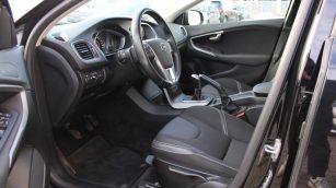 Volvo V40 D2 Drive-E SCR Momentum WD0613T w leasingu dla firm