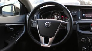 Volvo V40 D2 Drive-E SCR Momentum WD0613T w leasingu dla firm