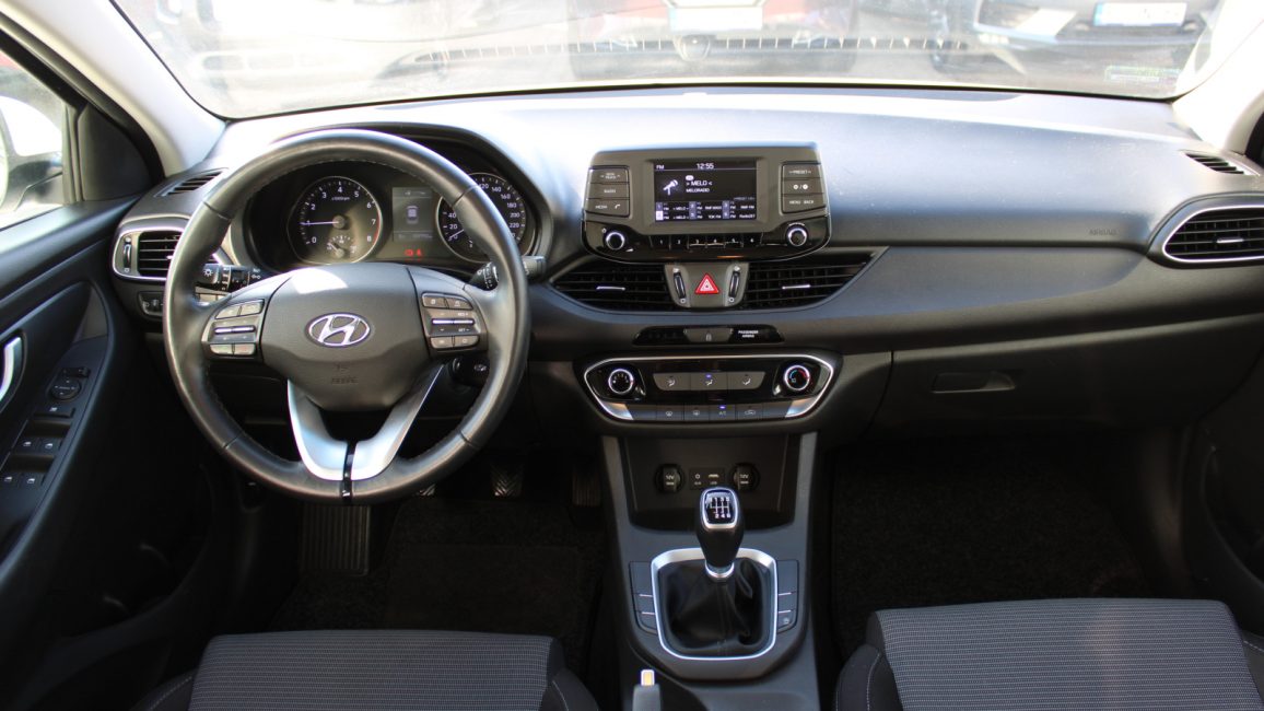 Hyundai i30 1.4 Classic + PO1MN90 w leasingu dla firm