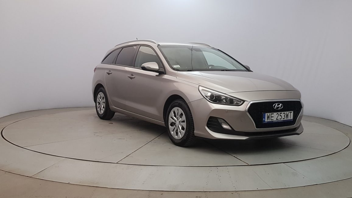 Hyundai i30 1.4 Classic + WE253WT w zakupie za gotówkę