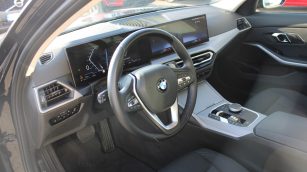 BMW 318i aut WD3544R w abonamencie