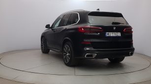 BMW X5 xDrive30d sport-aut WU1162J w zakupie za gotówkę