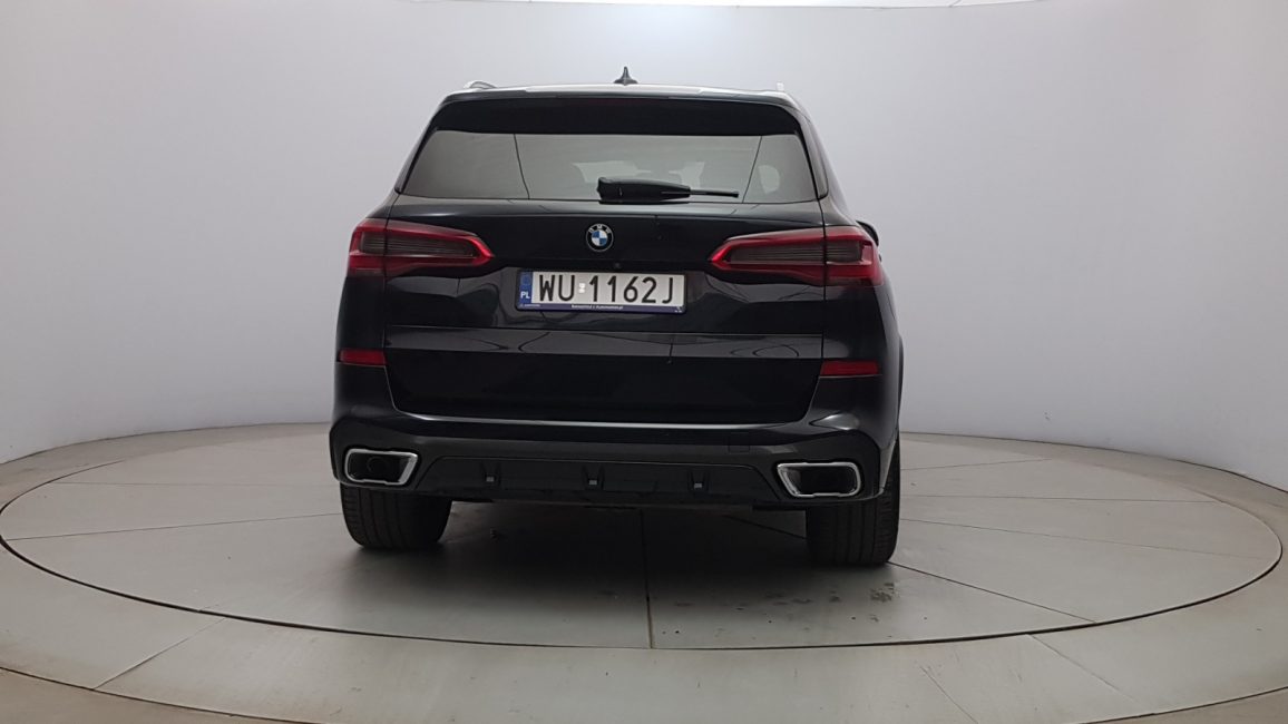 BMW X5 xDrive30d sport-aut WU1162J w leasingu dla firm