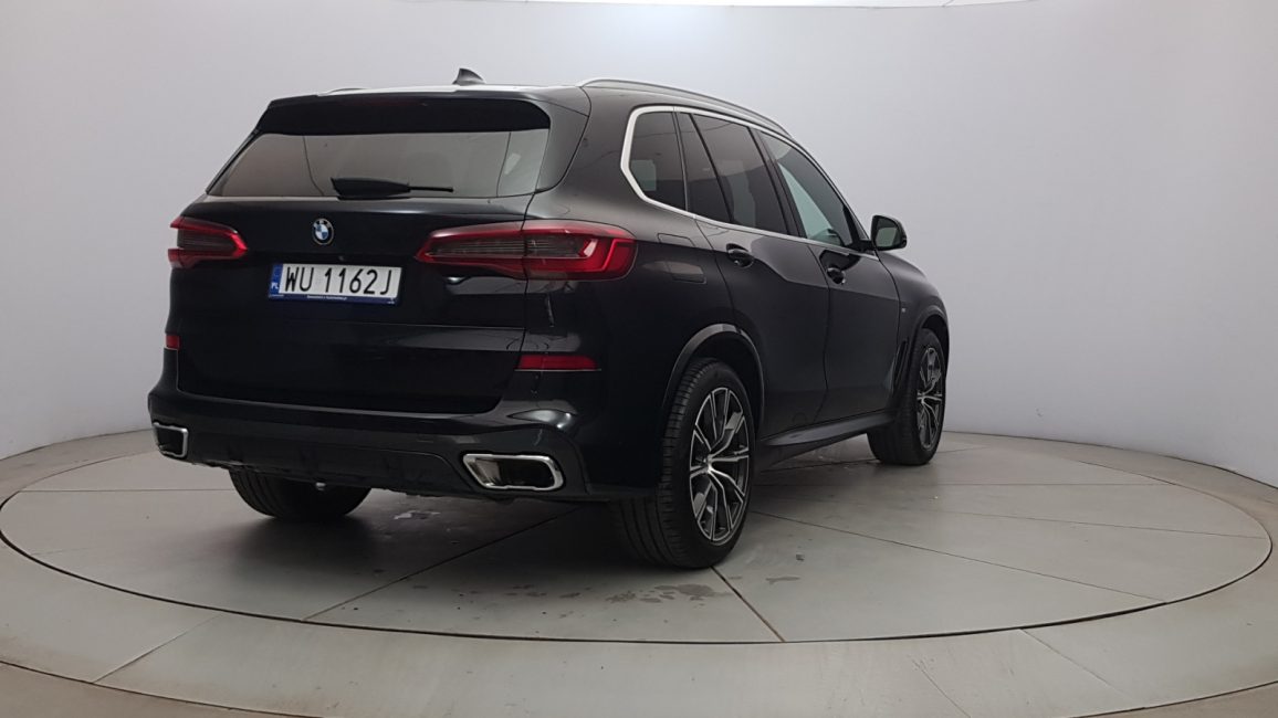 BMW X5 xDrive30d sport-aut WU1162J w leasingu dla firm