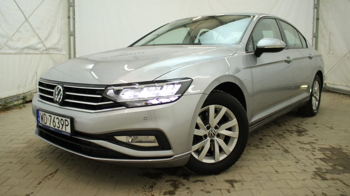 Volkswagen Passat 1.5 TSI EVO Essence DSG WD7639P w abonamencie