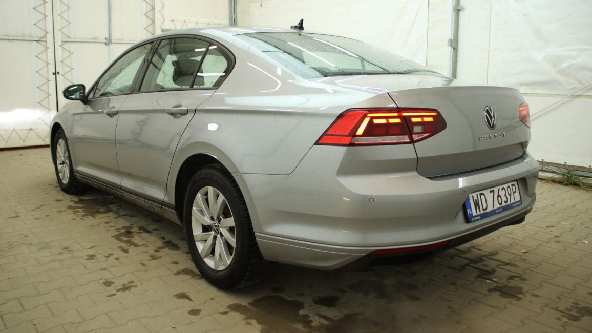 Volkswagen Passat 1.5 TSI EVO Essence DSG WD7639P w abonamencie