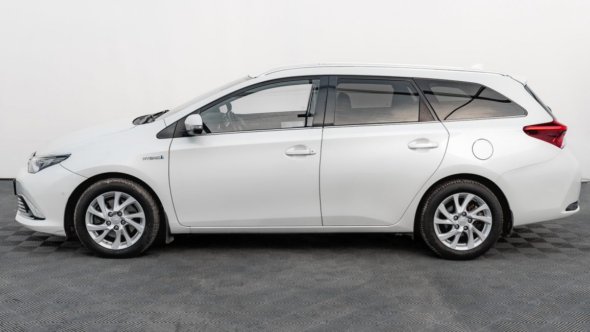 Toyota Auris Hybrid 135 Prestige GD342PF w zakupie za gotówkę