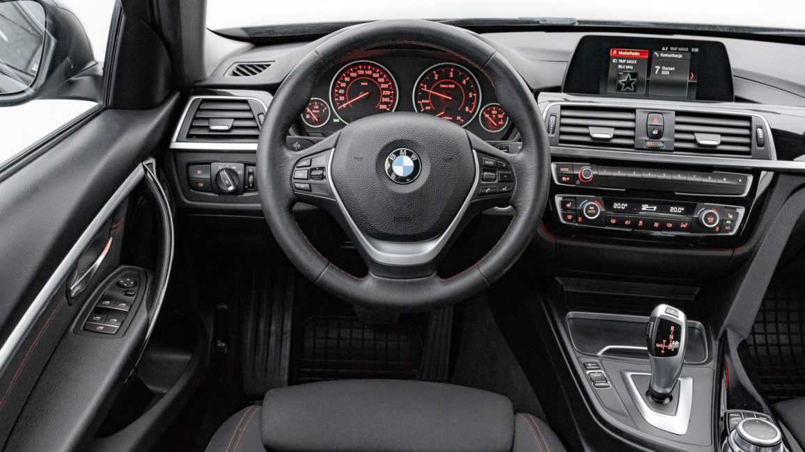 BMW 318d Sport Line aut WU0409H w zakupie za gotówkę