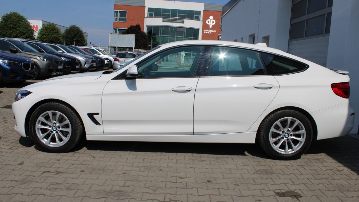 BMW 320d xDrive Advantage aut ZS588NE w zakupie za gotówkę