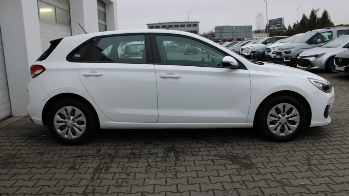 Hyundai i30 1.4 Classic + PO6MR95 w zakupie za gotówkę