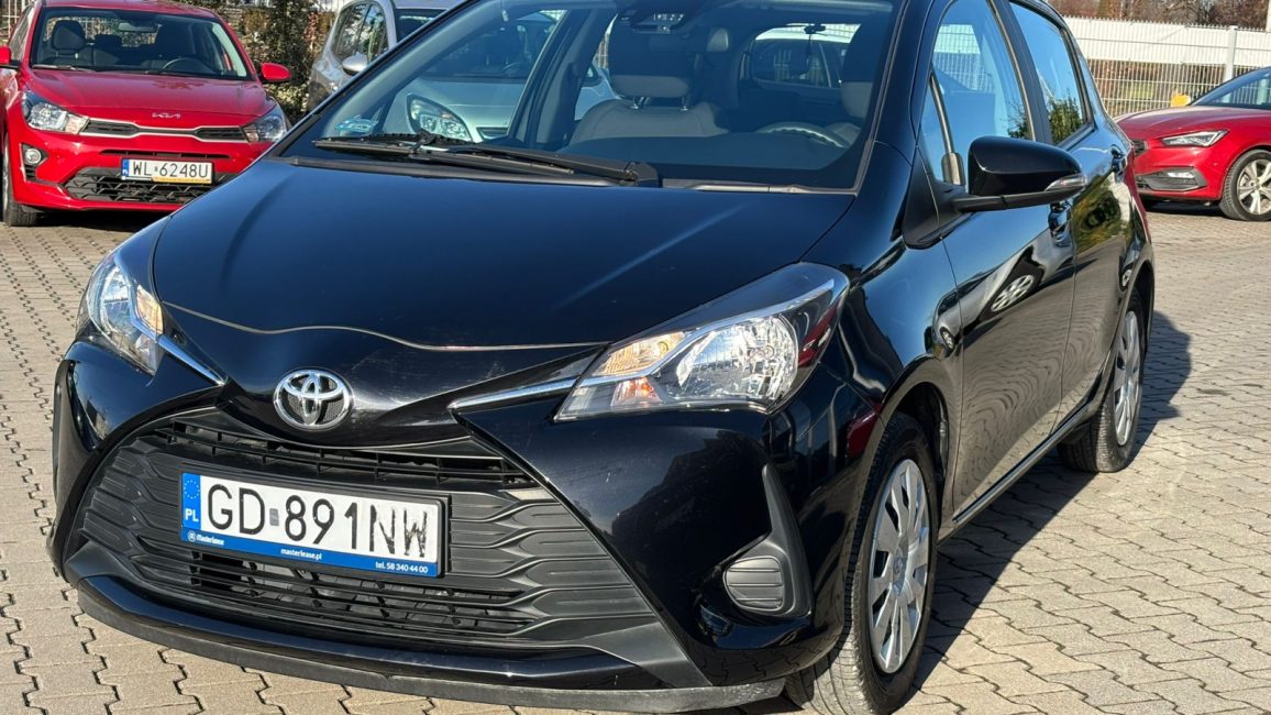 Toyota Yaris 1.0 Active GD891NW w leasingu dla firm